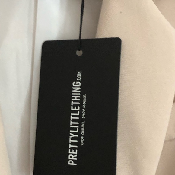 NWT Pretty Little Thing blush nude double blazer-size small - Picture 9 of 16